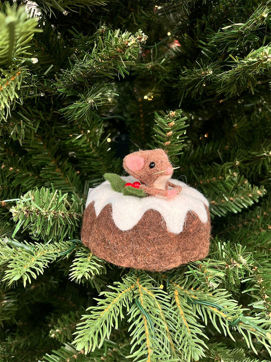 Mouse in Bundt Cake 3''