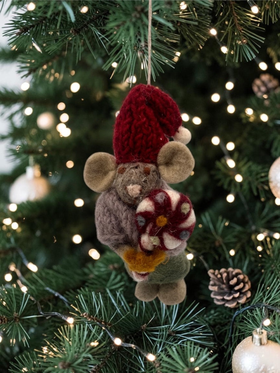 Grey Girl Mouse w/ Christmas Candy - Small