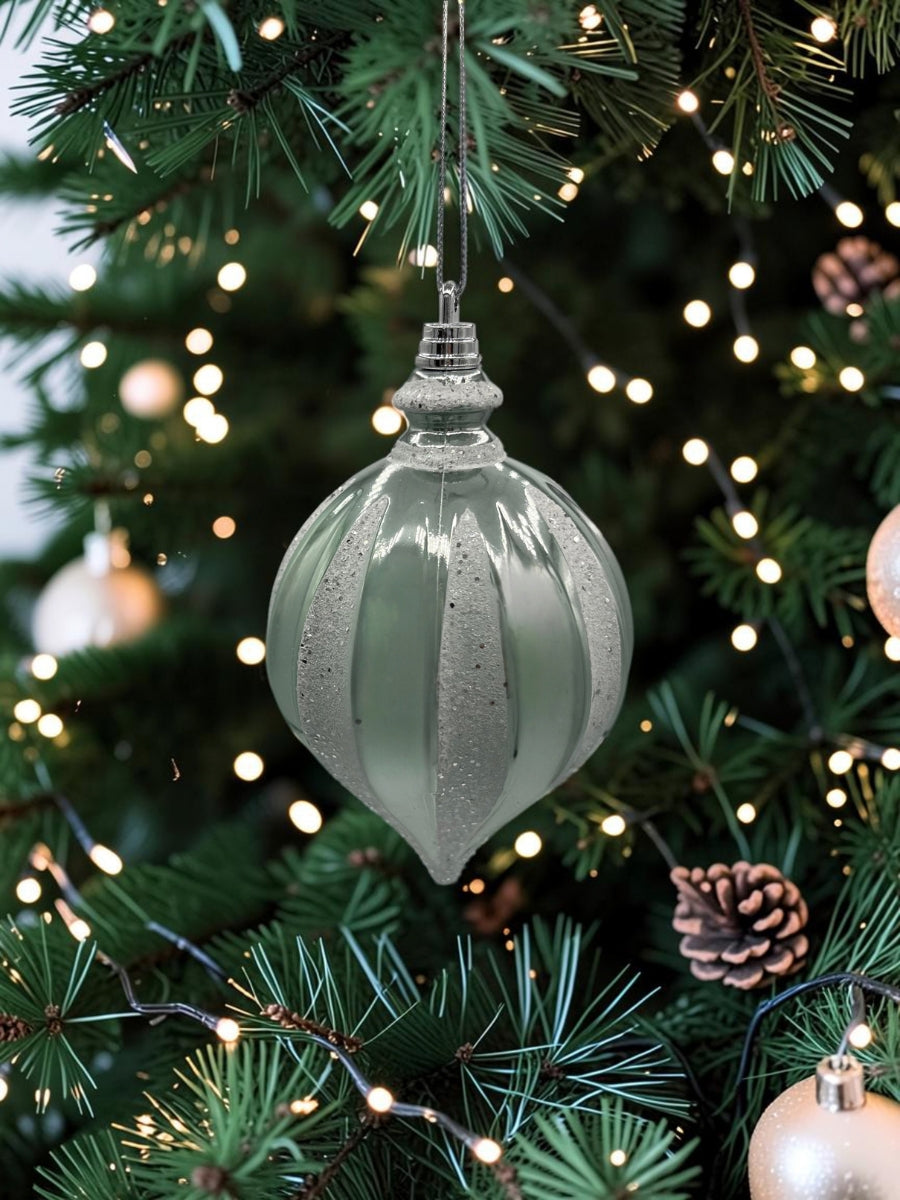 Drop Ornament Green/White