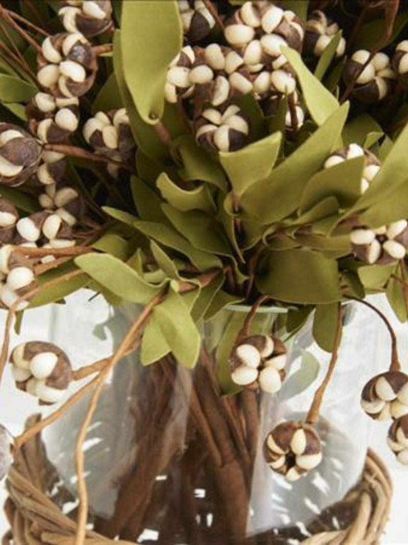 Cream Bud Bush Pick