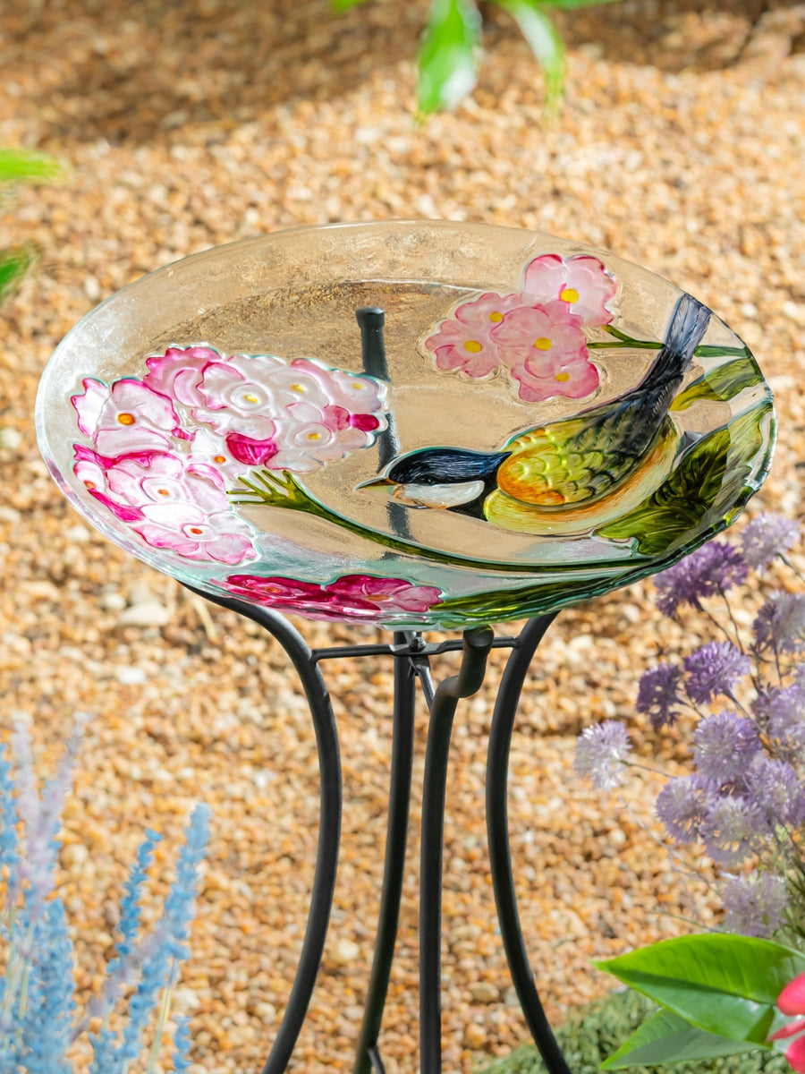 Bird & Hydrangea Bird Bath 18