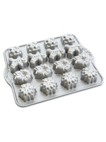 Holiday Teacakes Cakelet Pan