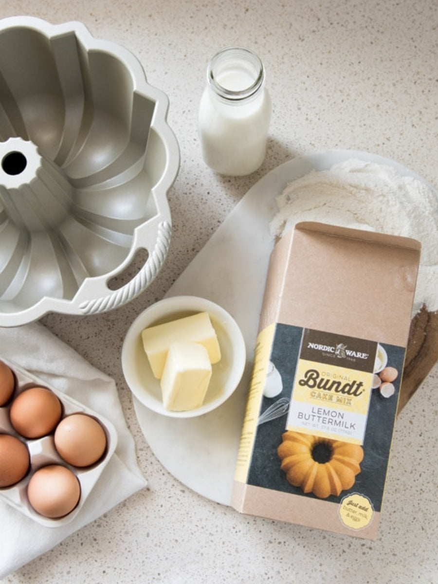 Lemon Buttermilk Bundt® Cake Mix