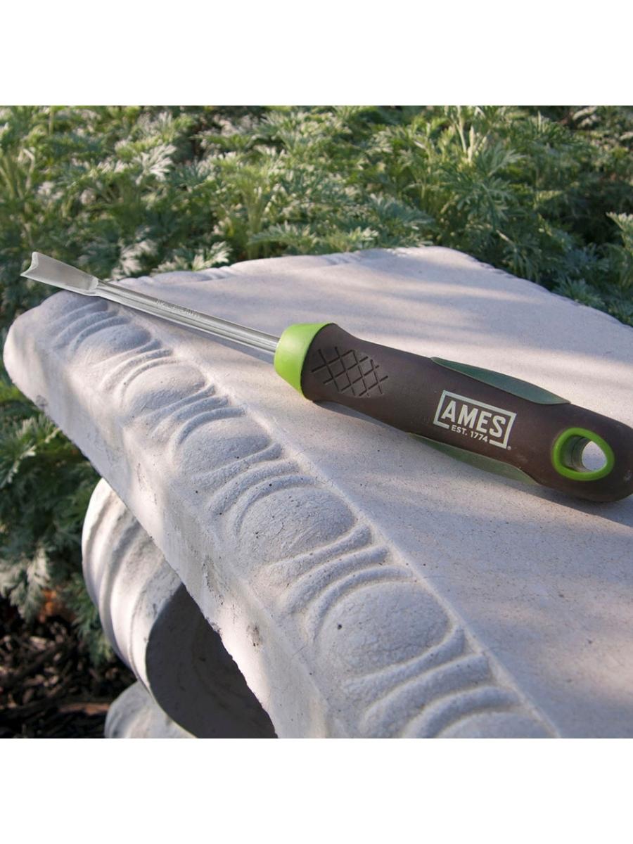 Ames Gel Grip Dandelion Weeder